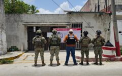 Realizan nueve cateos y aseguran presunta droga