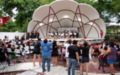Concluyen con éxito los talleres gratuitos del BiblioAvión Gervasio en Cozumel