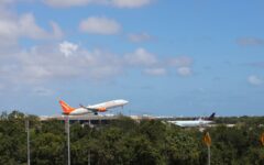 Cancún mantiene una intensa conectividad aérea con 447 vuelos programados este 10 de julio