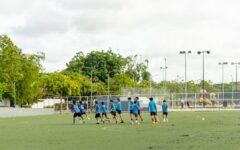 Renovarán cancha de fútbol de la Unidad Deportiva de Tulum