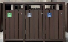 Renuevan 250 módulos de basura en el bulevar Kukulcán