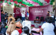 Chacón escucha y atiende de manera directa a las familias del Centro