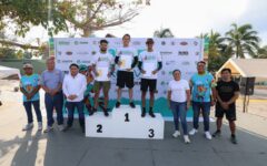Blanca Merari premia a ganadores de la carrera “Juventud Activa” 
