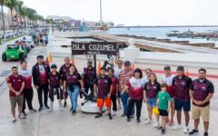 Chacón recibe a los campeones estatales de la Paralimpiada 2026 en su regreso a Cozumel