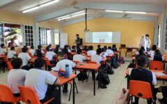Esperan lineamientos sobre uso de celulares