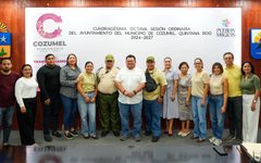 Cozumel fortalece labores de Radio Auxilio con entrega de vehículo en comodato