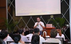 Llevan ponencia sobre bienestar psicosocial a trabajadores del sector hotelero