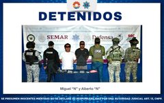 Caen dos hombres con presunta marihuana y cristal durante operativo en Cancún