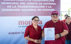 José Luis Chacón se registra para buscar coordinación municipal de Morena en Cozumel