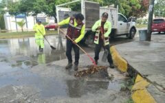 Atienden encharcamientos y realizan labores de limpieza por lluvias en Cancún