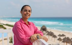 Brilla Cancún en los World Travel Award: Ana Paty Peralta