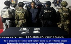 Detienen a hombre en Cancún con 45 dosis de presuntas drogas