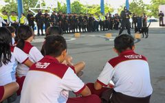 “Tu Escuela en Azul” acerca la policía municipal a estudiantes playenses