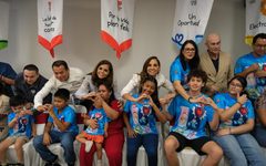 Mara Lezama celebra recuperación de 17 menores operados del corazón