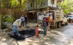 Tulum refuerza campaña emergente de bacheo