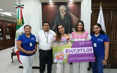 Recibe donativo enpro de las mujeres