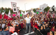 Estefanía Mercado encabezó multitudinaria concentración de unidad de Morena