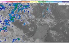 Prevén lluvias con actividad eléctrica y oleaje de hasta tres metros en Quintana Roo