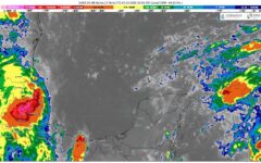 Prevén lluvias muy fuertes y ambiente caluroso en Quintana Roo por onda tropical 42